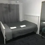 Convenience House In Nerang With Private Room