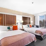 Ocean-View Studio Near Beach With Rooftop Jacuzzis
