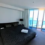 H Luxury Apartment At Surfers Paradise High Floor