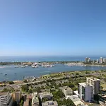 Spacious 3 Bedroom Apartment On The 39Th Floor With Pool