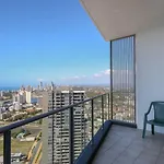 Spacious 3 Bedroom Apartment On The 39Th Floor With Pool