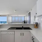 The Penthouses Absolute Beachfront Apartment - Gchm