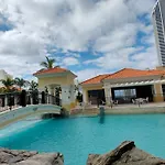 Towers Of Chevron Renaissance Resort Apartment