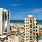 Skyline And Beach View With King Bed Studio In Gold Coast
