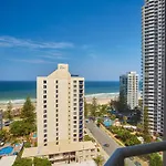 Skyline And Beach View With King Bed Studio In Gold Coast