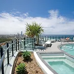 Luxury Ocean View 3 Bedroom At Wave Broadbeach