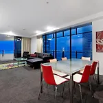 Luxury Ocean View 3 Bedroom At Wave Broadbeach