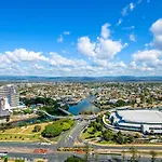 Luxury Ocean View 3 Bedroom At Wave Broadbeach