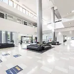 Relax In Luxury In Surfers Paradise!