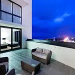 Stunning And Spacious Apartment With Ocean Views Sierra Grand Broadbeach - Gchm