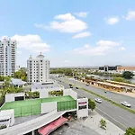 Sierra Grand Broadbeach 1 Bedroom Apartments - Qstay