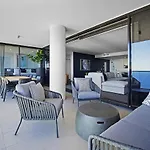 Circle On Cavill Sub Penthouse W/ 4 Bedrooms