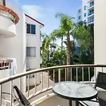 Superb 1 Bedroom Apartment Near The Beach