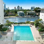 Ultiqa Freshwater Point Resort Broadbeach