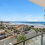 Luxury Central Palm Beach Apartment With Rooftop Pool - Gchm