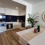 Oceanview Oasis 2Br Apt - 5Mins To Beach - Family Resort