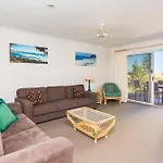 Burleigh Point Holiday Apartments