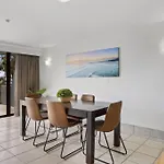 Beachside Views / Currumbin