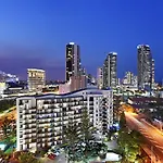 Modern 3 Bedroom Apartment With Ocean Views - Coasthm