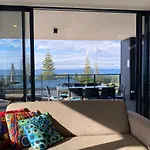 Boardwalk Burleigh Beach - Official
