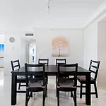 Crown Towers Luxury 3 Bedroom Apartment - Coasthm