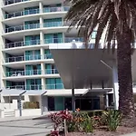 Executive Penthouse With Rooftop Spa - Amazing! - Wings Resort Surfers Paradise