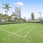Executive Penthouse With Rooftop Spa - Amazing! - Wings Resort Surfers Paradise
