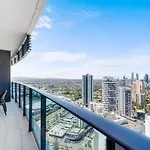 Oracle Resort Broadbeach - 4 Bedroom Sub Penthouse Ocean View Apartment - Qstay