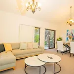 Private Retreat With City & Ocean Views Close To Theme Parks
