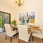 Private Retreat With City & Ocean Views Close To Theme Parks