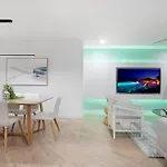 Chevron Renaissance 3 Bedroom Executive Sub Penthouse In Surfers Paradise - Q Stay