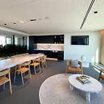 Broadbeach Luxury Oceanview 2Beds Apartment 49F