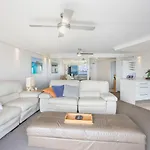 Gemini Court - Hosted By Burleigh Letting