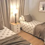 Beach Unit - Steps From The Beach! Sleeps 4.