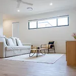Unique Kirra Townhouse