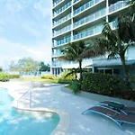 Absolute Beachfront Central Surfers Paradise