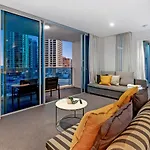 H\'Residences - 2 Bedroom Ocean View Apartment In The Center Of Surfers Paradise