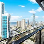 Circle On Cavill 2 Bedroom 1 Bathroom Spa Ocean View — Q Stay
