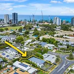 Ultimate Burleigh Beach House Family Retreat! - 5 Bedrooms