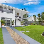 Ultimate Burleigh Beach House Family Retreat! - 5 Bedrooms