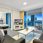 Central 2 Bedroom Ocean View Apartments At Chevron Reniassance