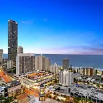 Central 2 Bedroom Ocean View Apartments At Chevron Reniassance