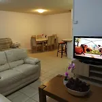 Surfers Holiday Apartments