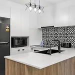 24 24 Hamilton Avenue By Gold Coast Premium