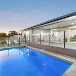 Capri Waterfront Resort 5Br Waterfront Heated Pool