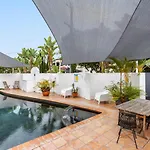 1 Bedroom Apartment In Chevron Island By Gold Coast Premium
