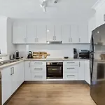 Genesis Apartments By Gold Coast Premium