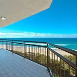 Surfers Paradise Apartment With Amazing Views