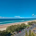 Surfers Paradise Apartment With Amazing Views