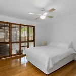 Spacious 4 Bedroom Entire Home With Pool - Robina, Gold Coast